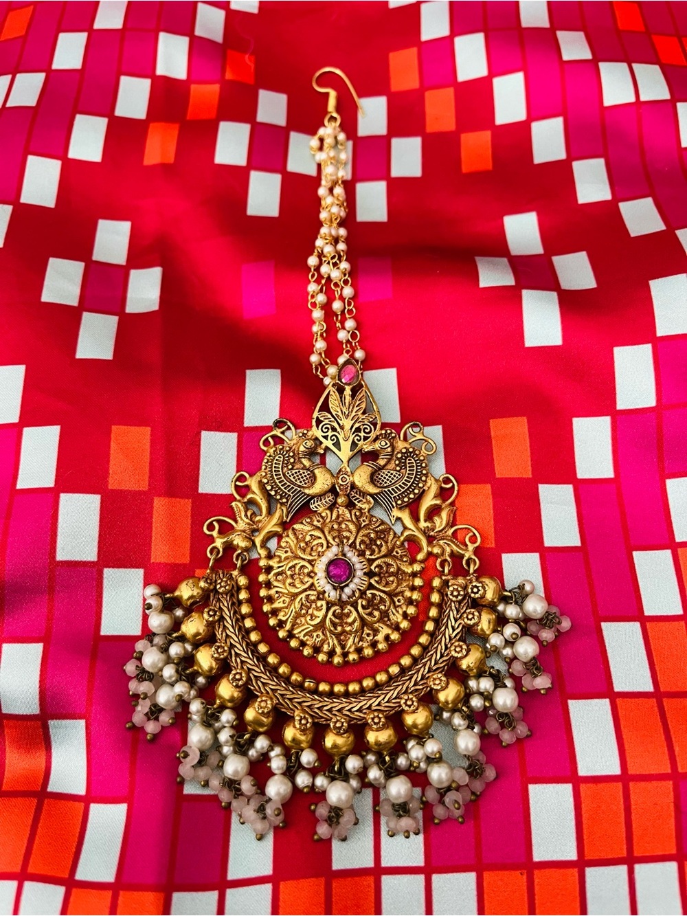 GORGEOUS GOLD INDIAN MAANGTIKA